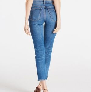 CQY Friend High Rise Straight Leg Jeans. Size 26